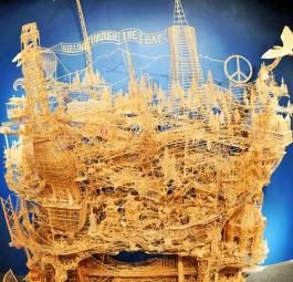 Удивительно терпеливый художник использовал более 100 000 зубочисток для изготовления модели Сан-Франциско