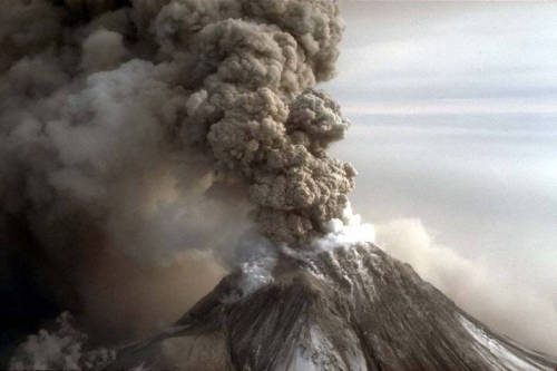 Землетрясение и вулканическая активность на Камчатке
