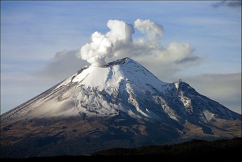 В Мексике напомнил о себе один из наиболее активных в мире вулканов